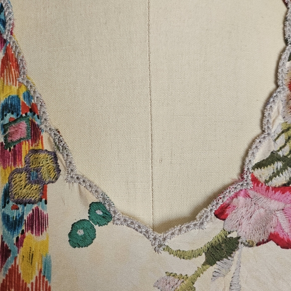 Johnny Was 100% Silk Colorful Floral Tunic - Picture 6 of 10